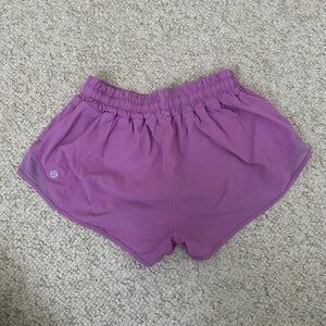 Lululemon hotty hot short velvet dust